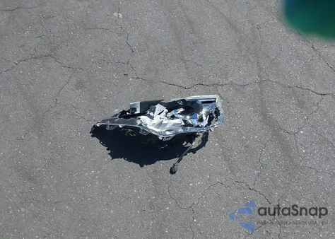 2019 Toyota Rav4 Xle z USA, uszkodzony, nr VIN JTMW1RFV6KD024071